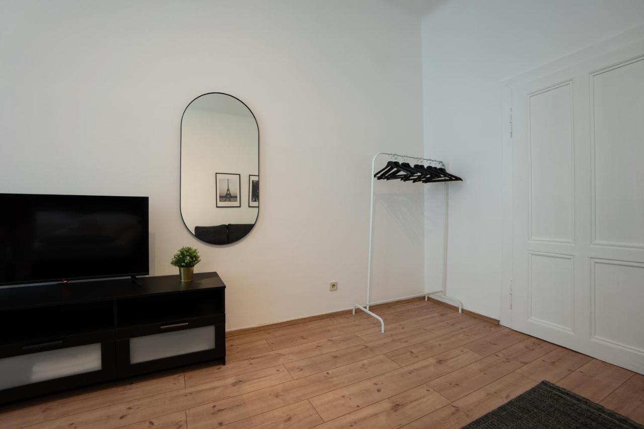 Lovely 1-Bedroom Apartment Next To Praterstern فيينا المظهر الخارجي الصورة